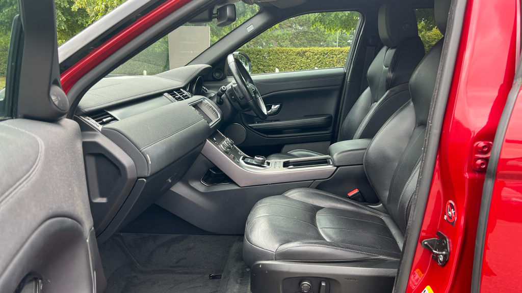 Land Rover Range Rover Evoque Landmark Red #3