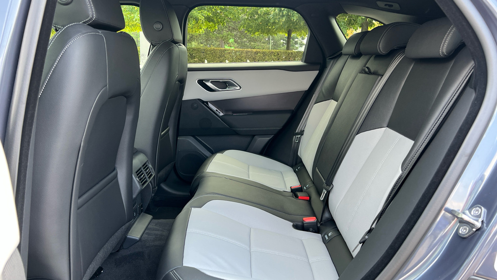 Land Rover Range Rover Velar Belgravia Edition Satin Blue #4