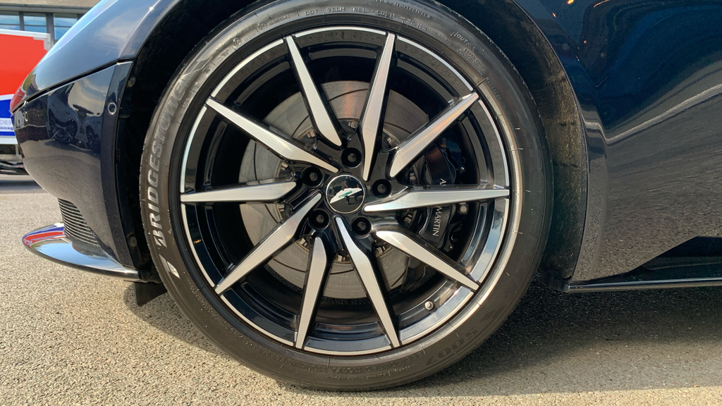 Aston Martin DB11 Volante Black #4