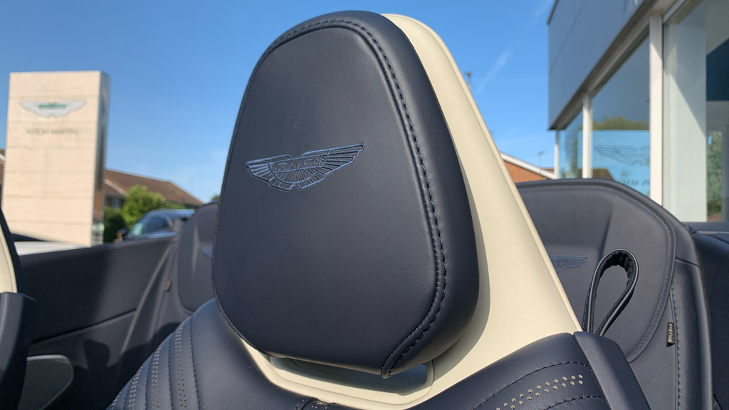 Aston Martin DB11 Volante Black #5