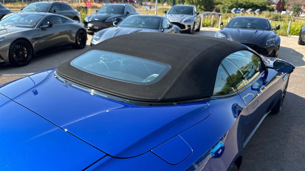 Aston Martin DB11 V8 Black #24
