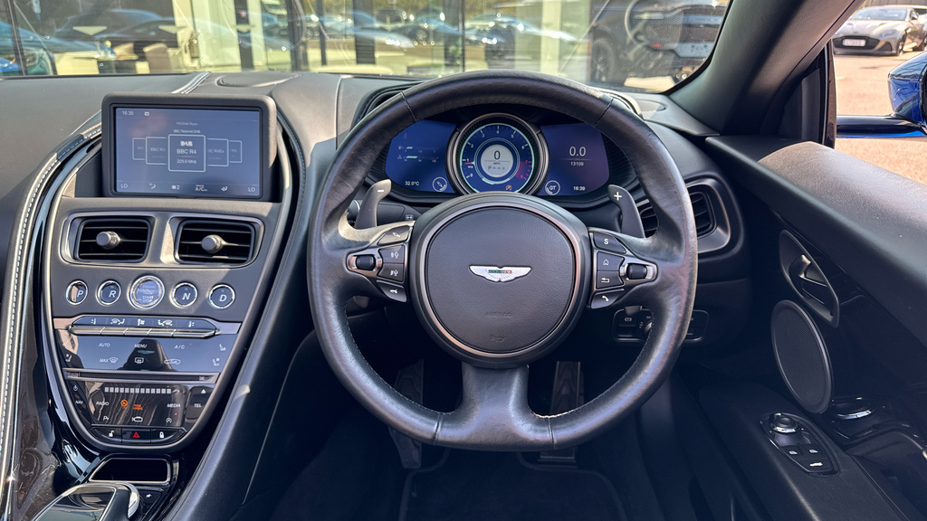 Aston Martin DB11 V8 Black #11