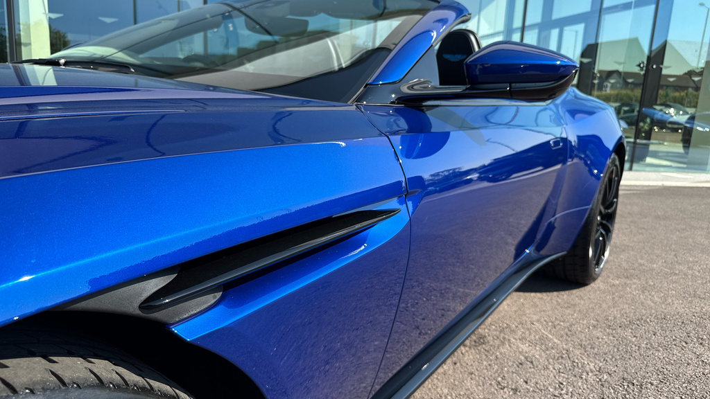Aston Martin DB11 V8 Black #18