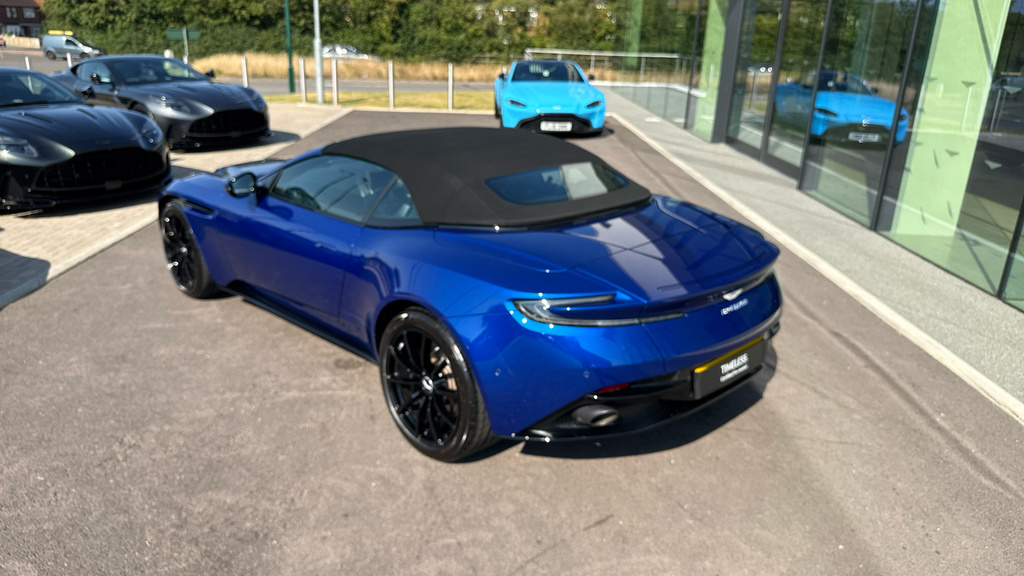 Aston Martin DB11 V8 Black #25