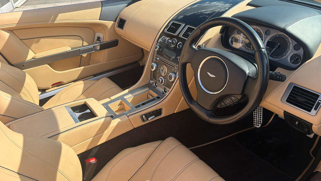 Aston Martin DB9 V12 Volante Brown #3