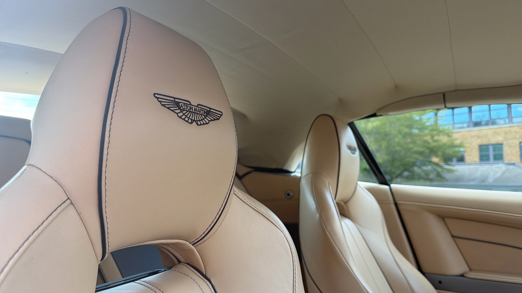 Aston Martin DB9 Coupe Grey #24