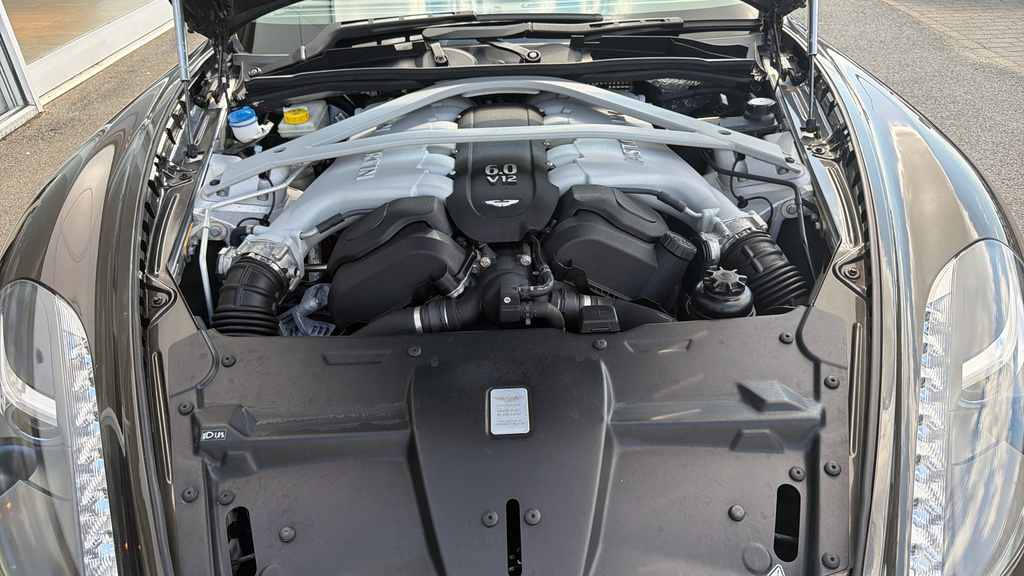 Aston Martin DB9 Coupe Grey #20