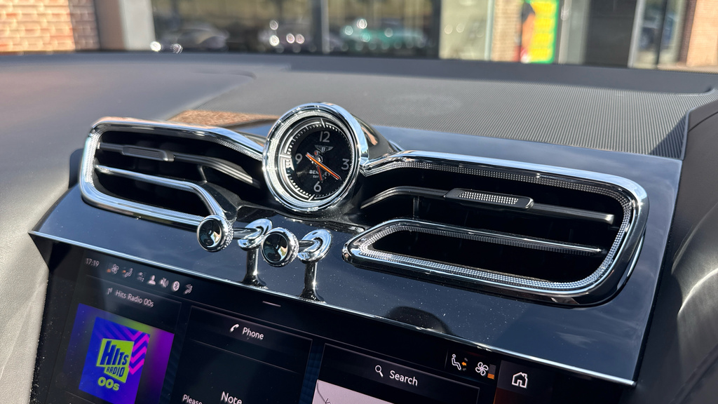 Bentley Bentayga 4L Null Black #15