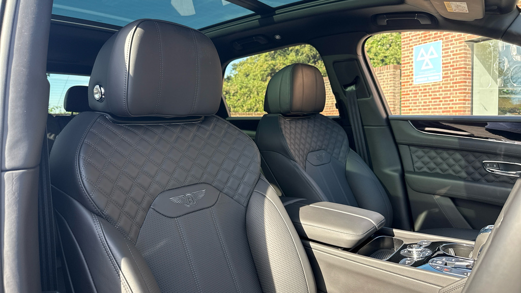 Bentley Bentayga 4L Null Black #12