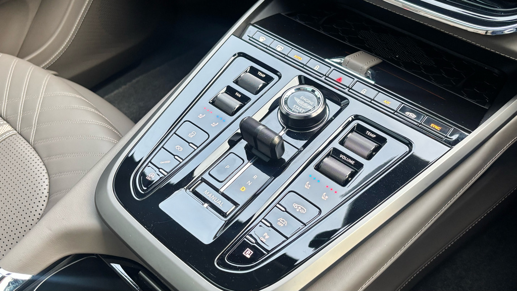 Aston Martin DBX Dbx707 Grey #25
