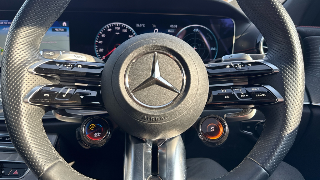 Mercedes-Benz CLS 300D 4Matic Amg Line Ngt Ed Pr 9G-tronic White #34