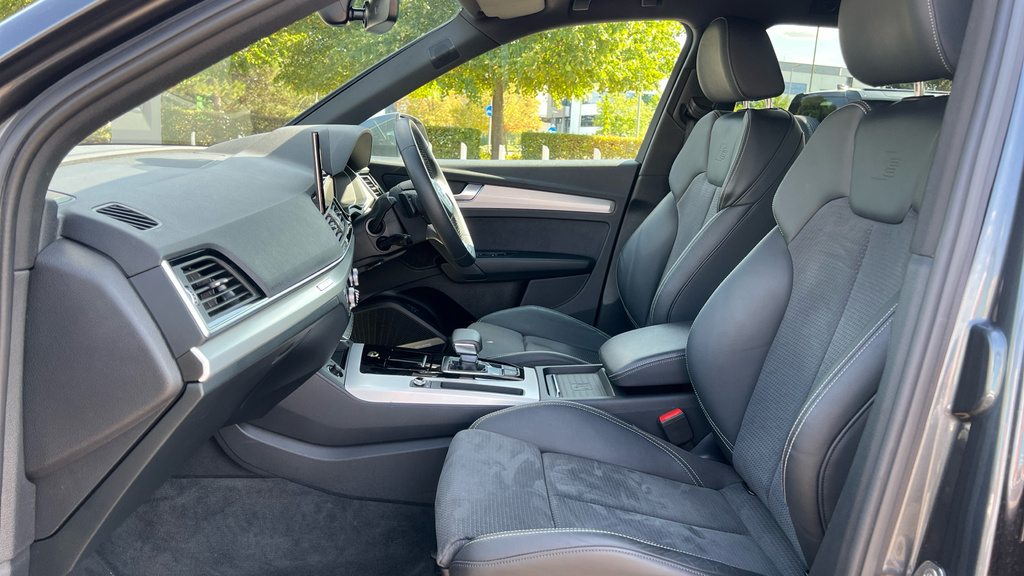 Audi Q5 S Line NL74XLE Grey #3