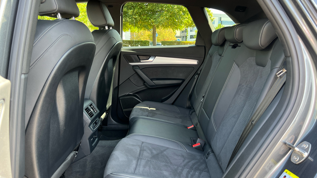 Audi Q5 S Line NL74XLE Grey #4