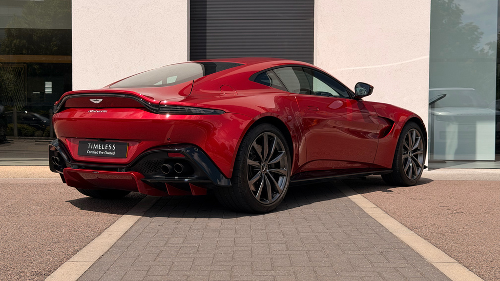 Aston Martin Vantage Vantage V8 Black #33
