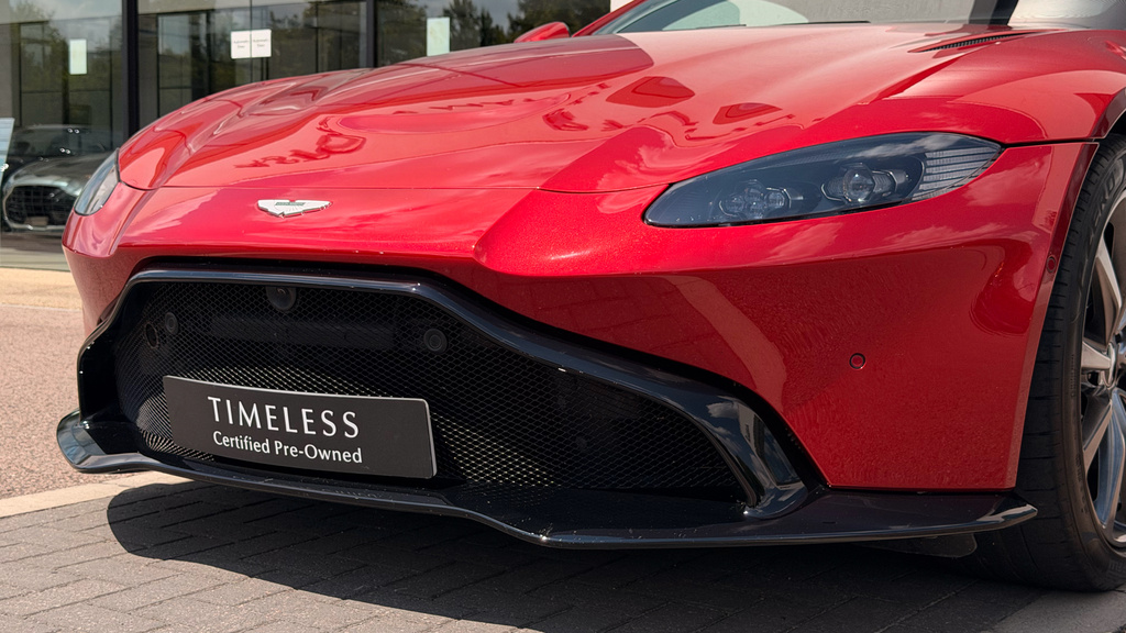 Aston Martin Vantage Vantage V8 Black #21