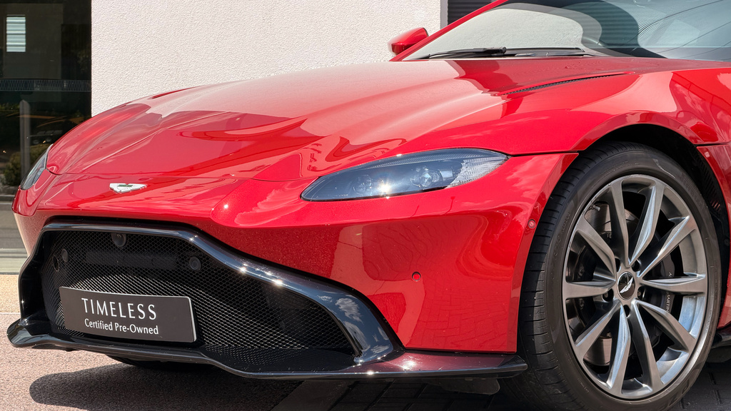 Aston Martin Vantage Vantage V8 Black #25