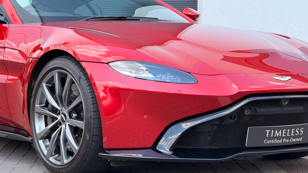 Aston Martin Vantage Vantage V8 Black #18