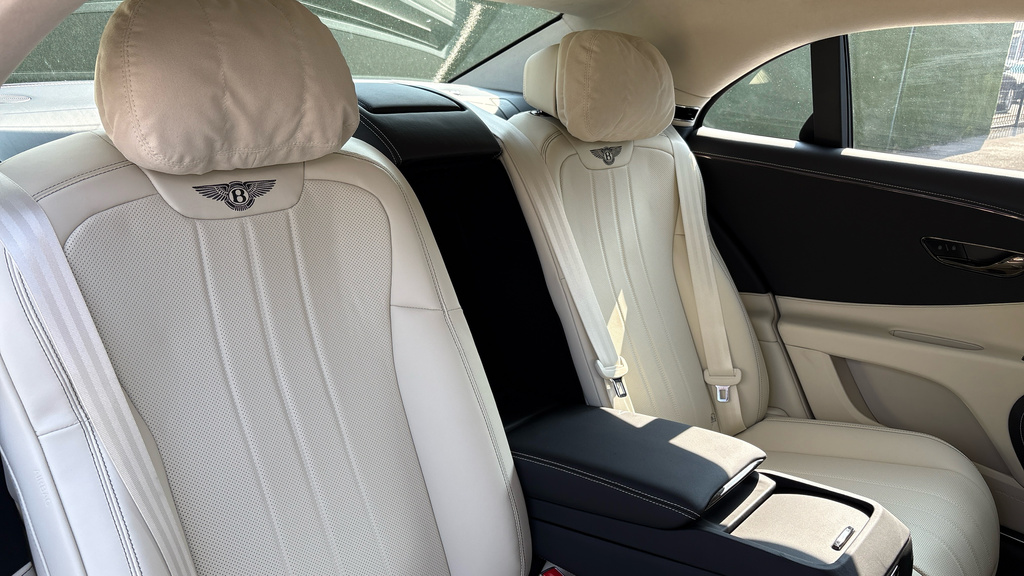 Bentley Flying Spur Saloon 201515 Beige #18