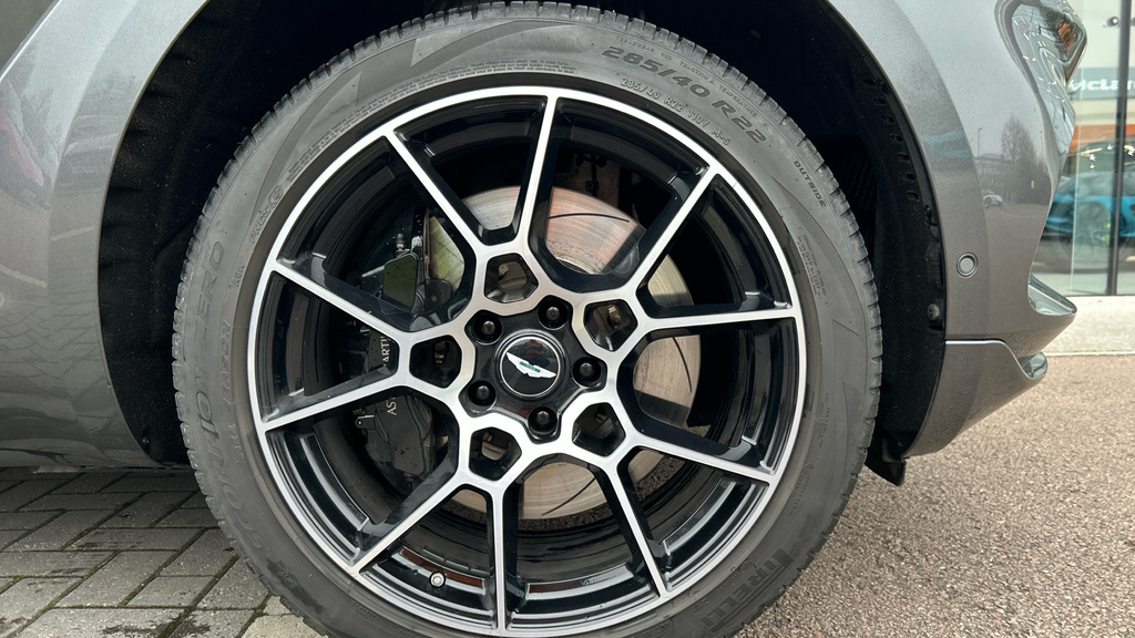 Aston Martin DBX Estate Silver #4