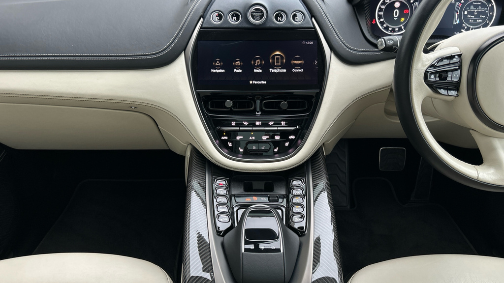 Aston Martin DBX 4.0L V8 550 Black #10