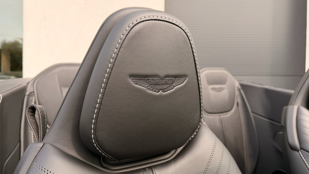 Aston Martin DB11 4.0L V8 Volante Black #6