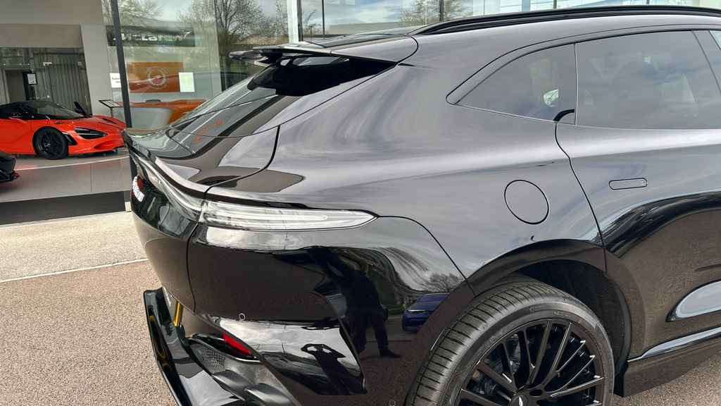 Aston Martin DBX 4.0 V8 707 Suv Black #8