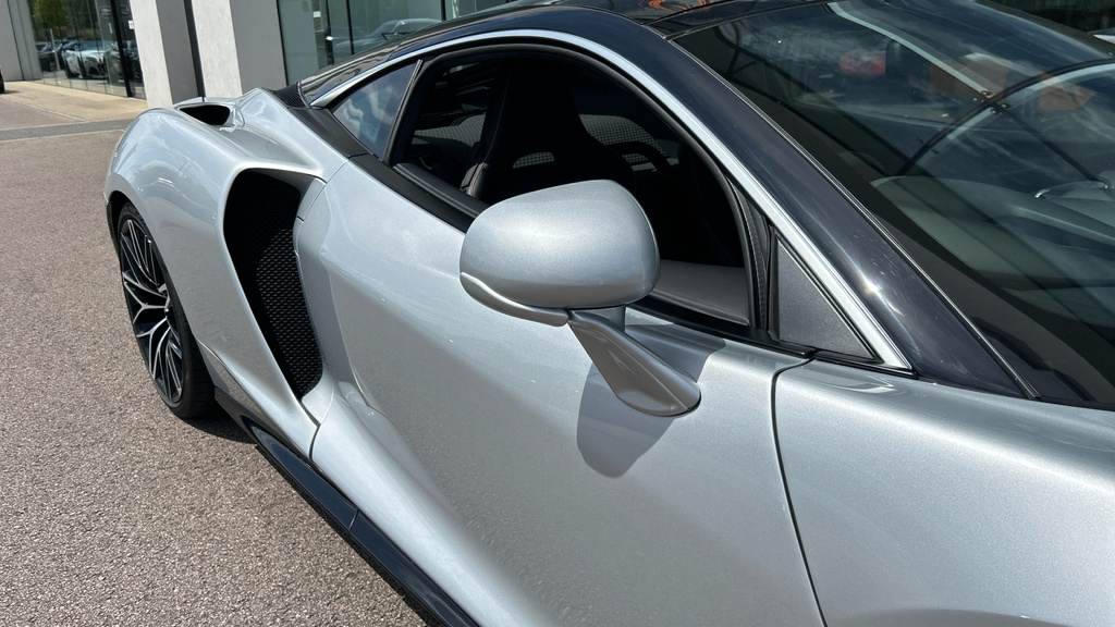 McLaren GT V8 Ssg Blue #24