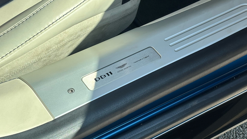 Aston Martin DB11 V12 Touchtronic  #22