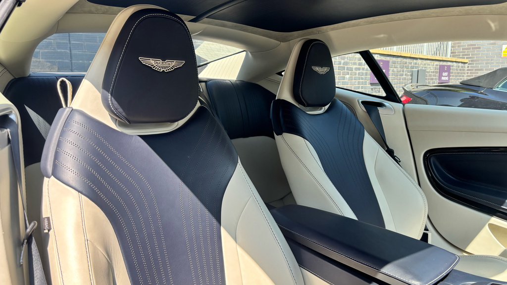 Aston Martin DB11 V12 Touchtronic  #12