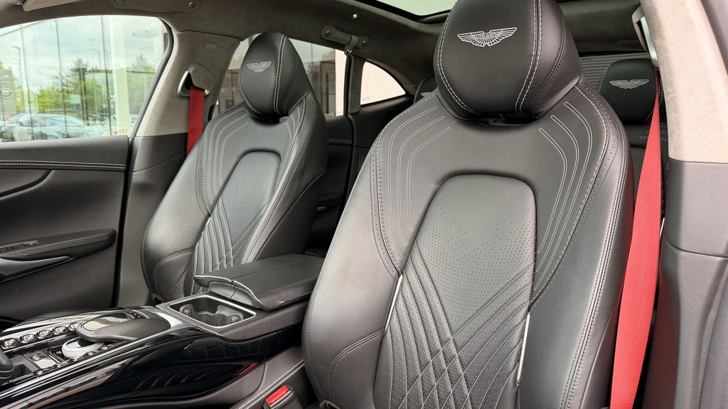 Aston Martin DBX V8 550 Touchtronic Blue #48