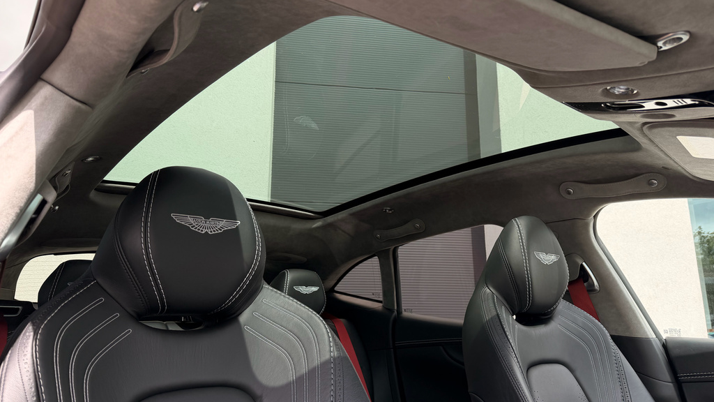 Aston Martin DBX V8 550 Touchtronic Blue #38