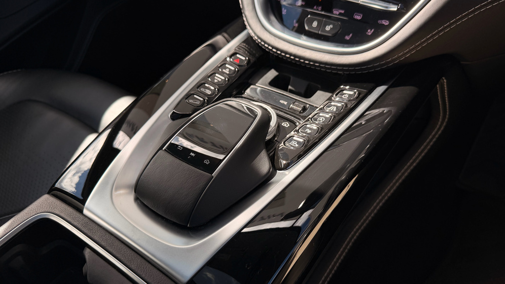 Aston Martin DBX V8 550 Touchtronic Blue #44