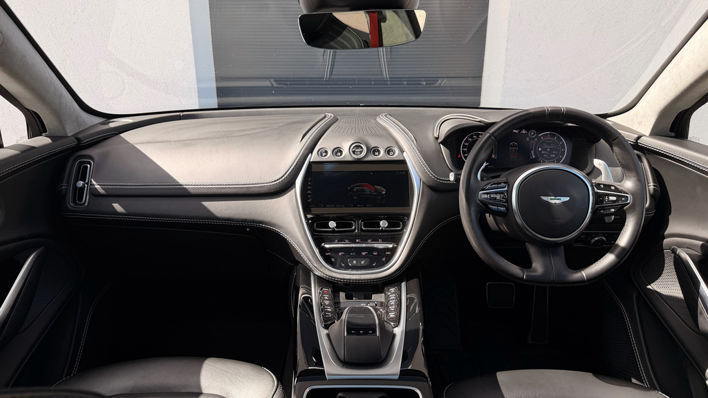 Aston Martin DBX V8 550 Touchtronic Blue #10
