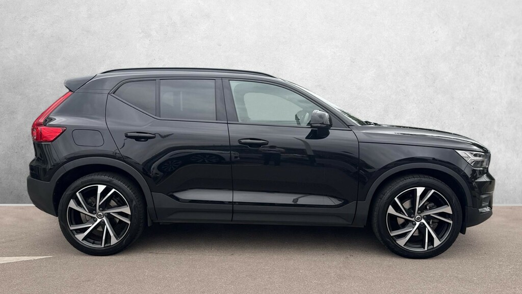 Volvo XC40 R Design Black #5