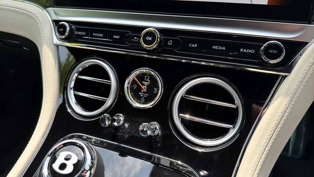Bentley Continental Gt 4.0 V8 Hybrid Mulliner Blackline Spec Gold #25