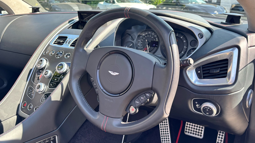 Aston Martin Vanquish Petrol #11