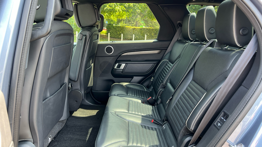 Land Rover Discovery Hse Luxury Blue #4