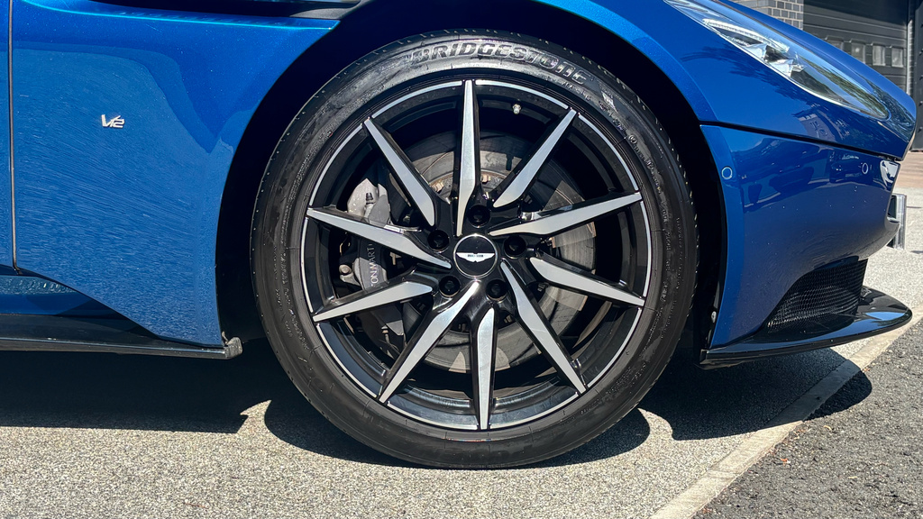 Aston Martin DB11 5.2L V12 Coupe W Amr Upgrade Blue #4