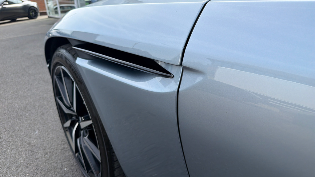 Aston Martin DB11 V8 Volante Silver #26