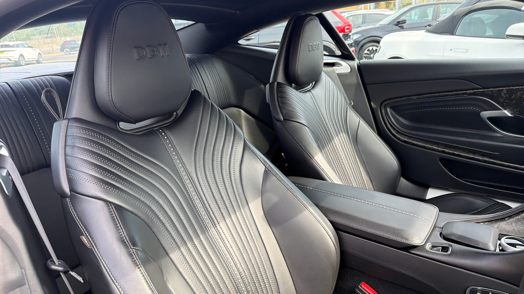 Aston Martin DB11 V8 Volante Silver #12