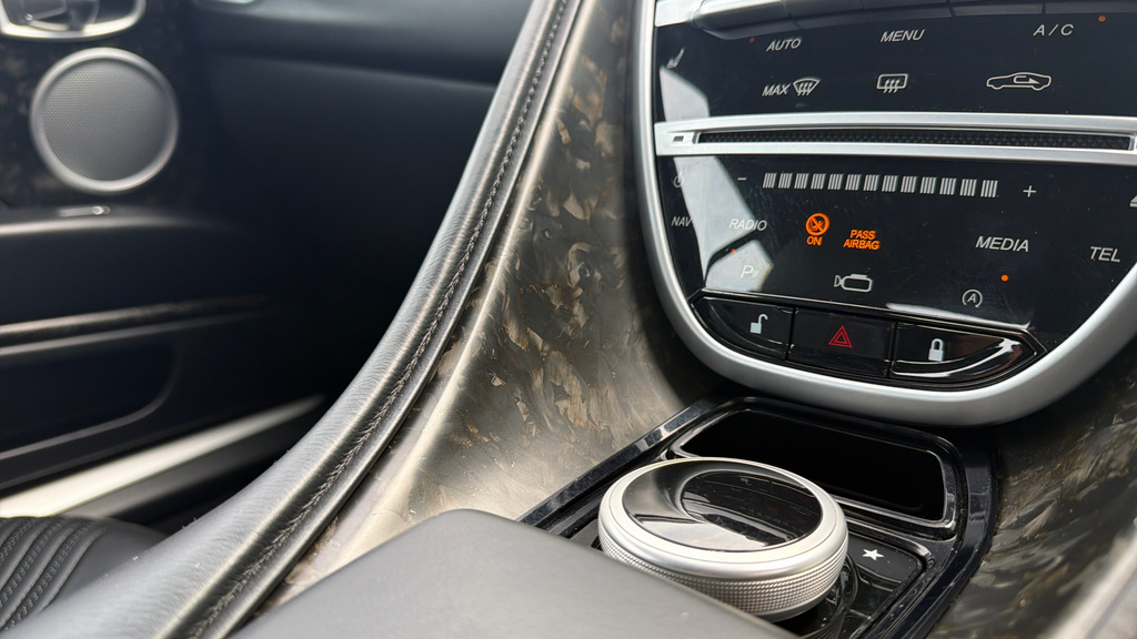 Aston Martin DB11 V8 Volante Silver #17