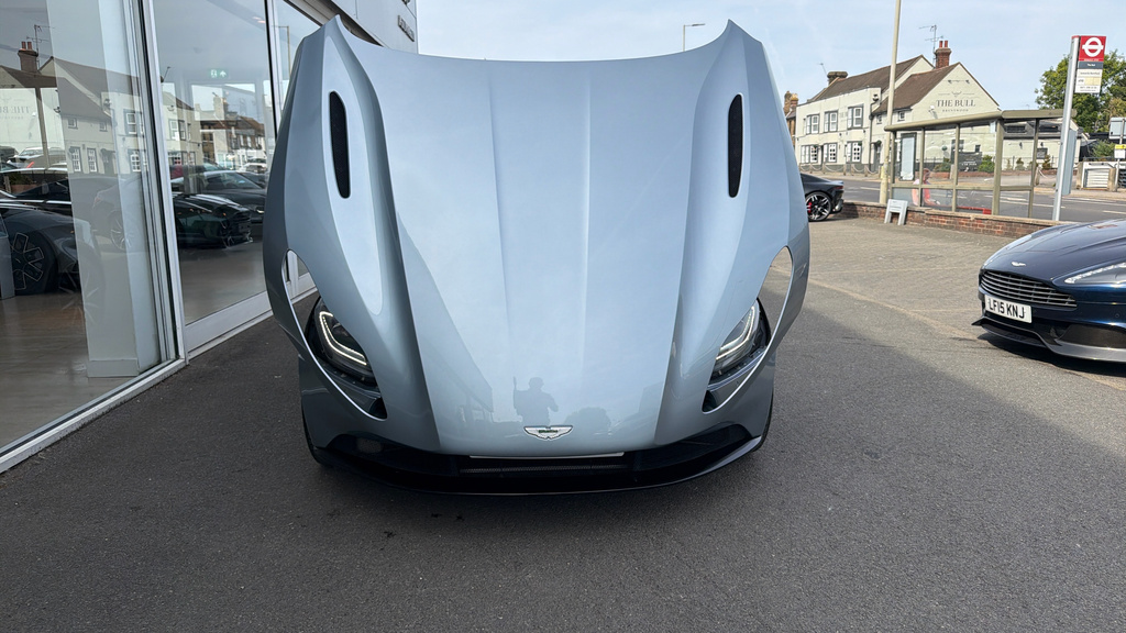 Aston Martin DB11 V8 Volante Silver #24