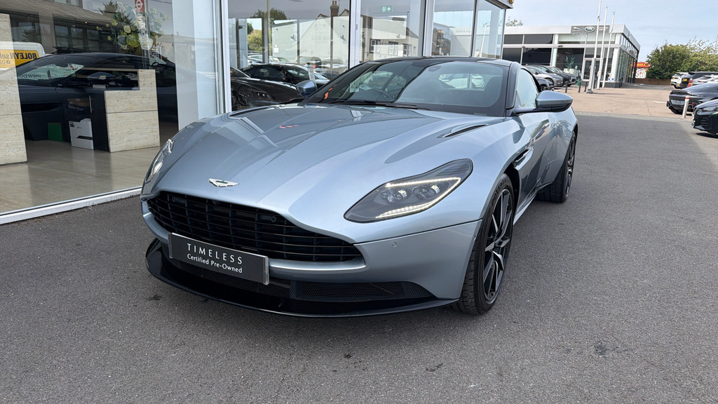 Aston Martin DB11 V8 Volante Silver #29