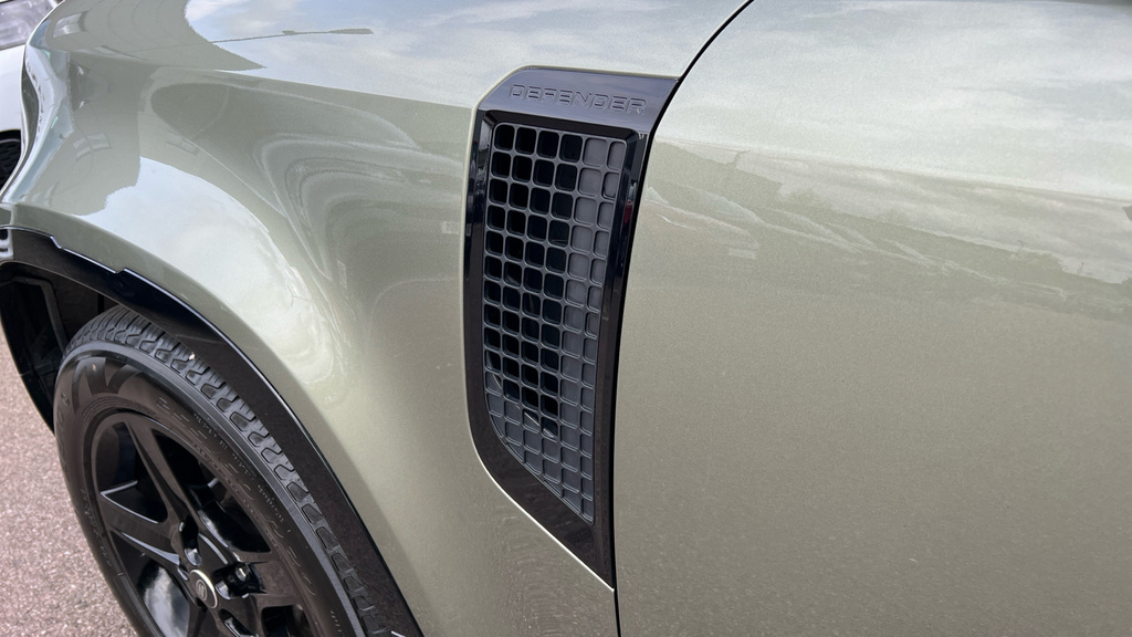 Land Rover Defender 110 D300 X-dynamic Se Silver #20