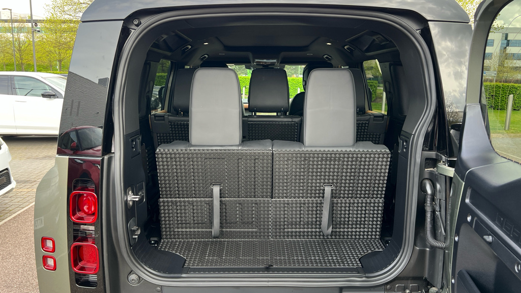 Land Rover Defender 110 D300 X-dynamic Se Silver #21