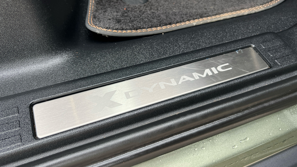 Land Rover Defender 110 D300 X-dynamic Se Silver #23