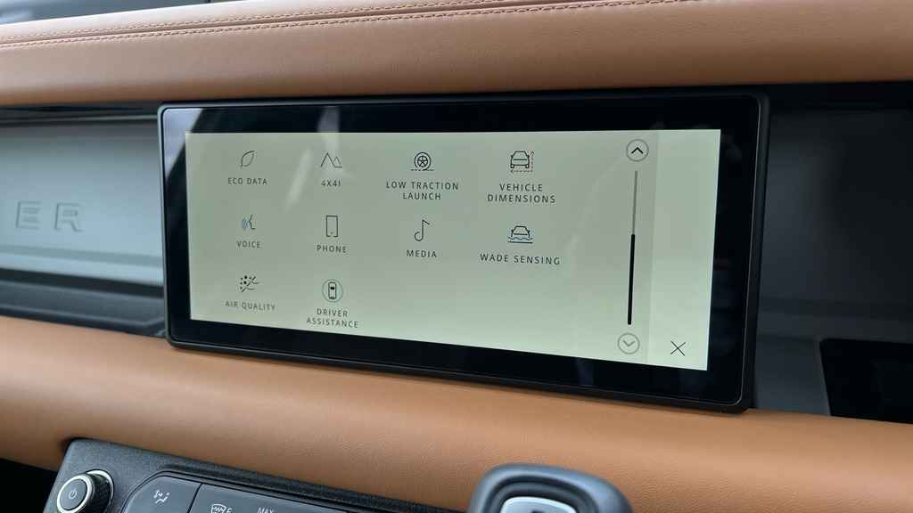 Land Rover Defender 110 D300 X-dynamic Se Silver #28