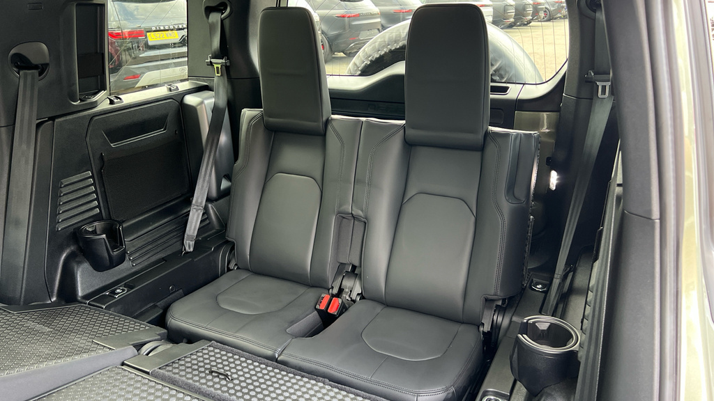 Land Rover Defender 110 D300 X-dynamic Se Silver #22