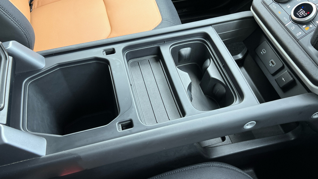 Land Rover Defender 110 D300 X-dynamic Se Silver #30