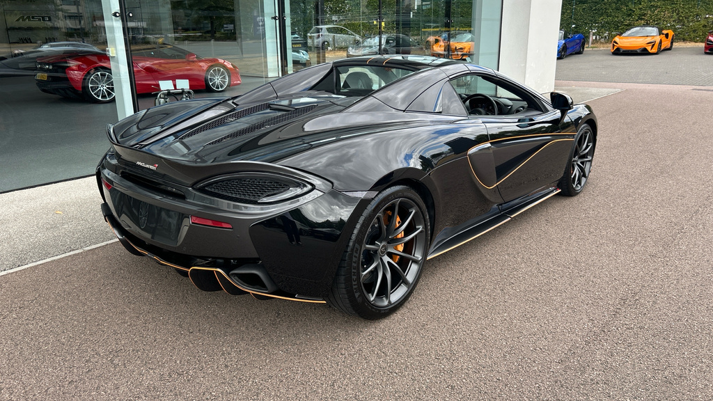 McLaren 570S Coupe 3.8 T V8 2019 White #37